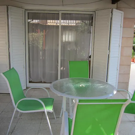 Spiros Seaside No. 11 * Менеоу