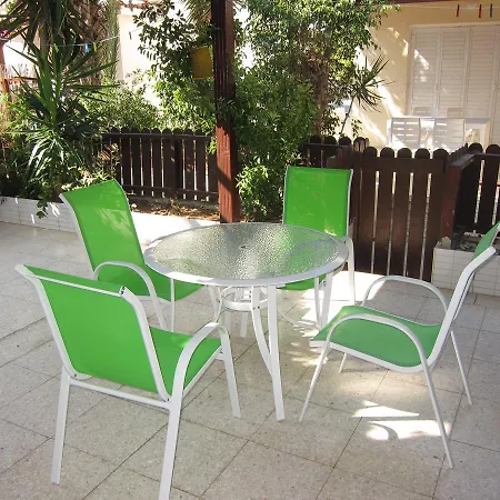 Villa Spiros Seaside No. 11 *