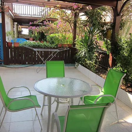 Spiros Seaside No. 11 * Менеоу