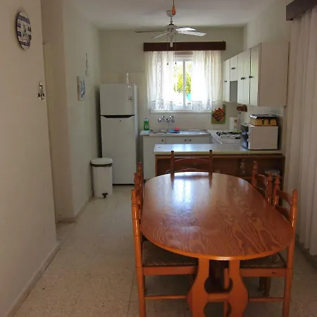 Spiros Seaside No. 11 Villa Meneou