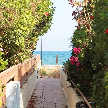 Spiros Seaside No. 11 Villa *